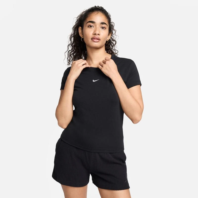 NIKE Nike Chill Knit Crop T-Shirt - Women's 1