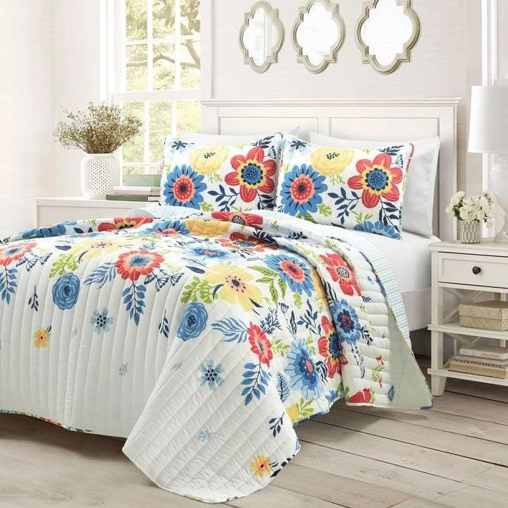 Hivvago Lightweight Floral Navy Blue Coral White 3-Piece Polyester Quilt Set