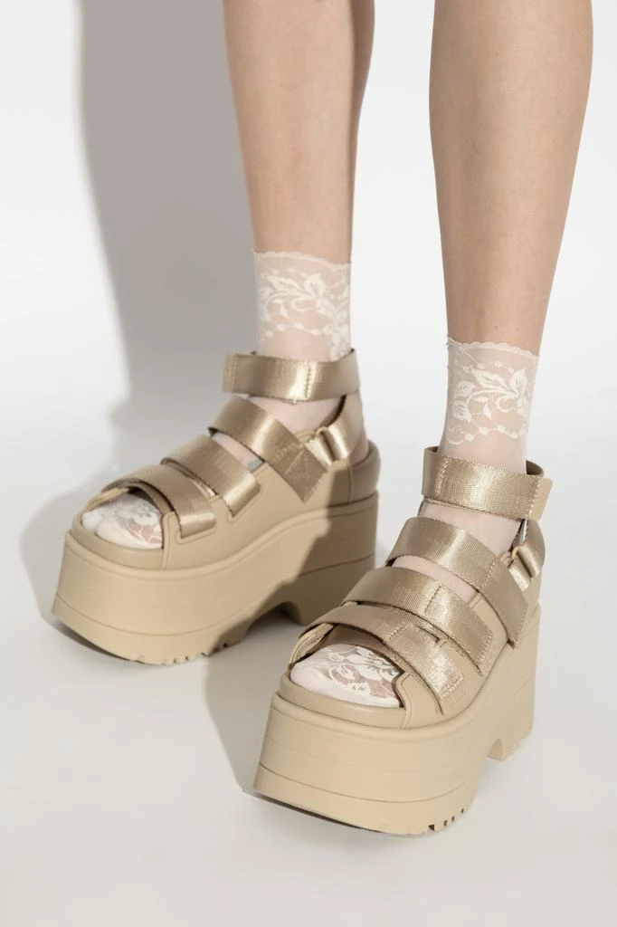 UGG Platform sandals Goldenrise 2
