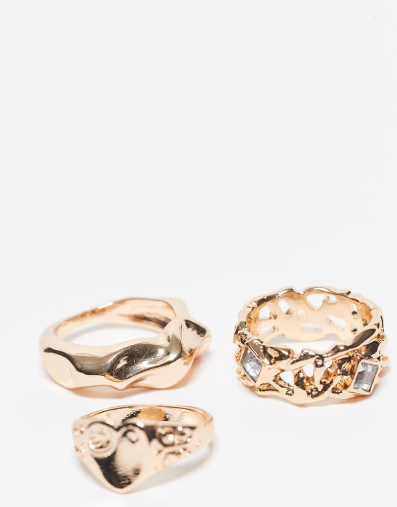 Reclaimed Vintage Reclaimed Vintage 3 pack of rings with heart in gold