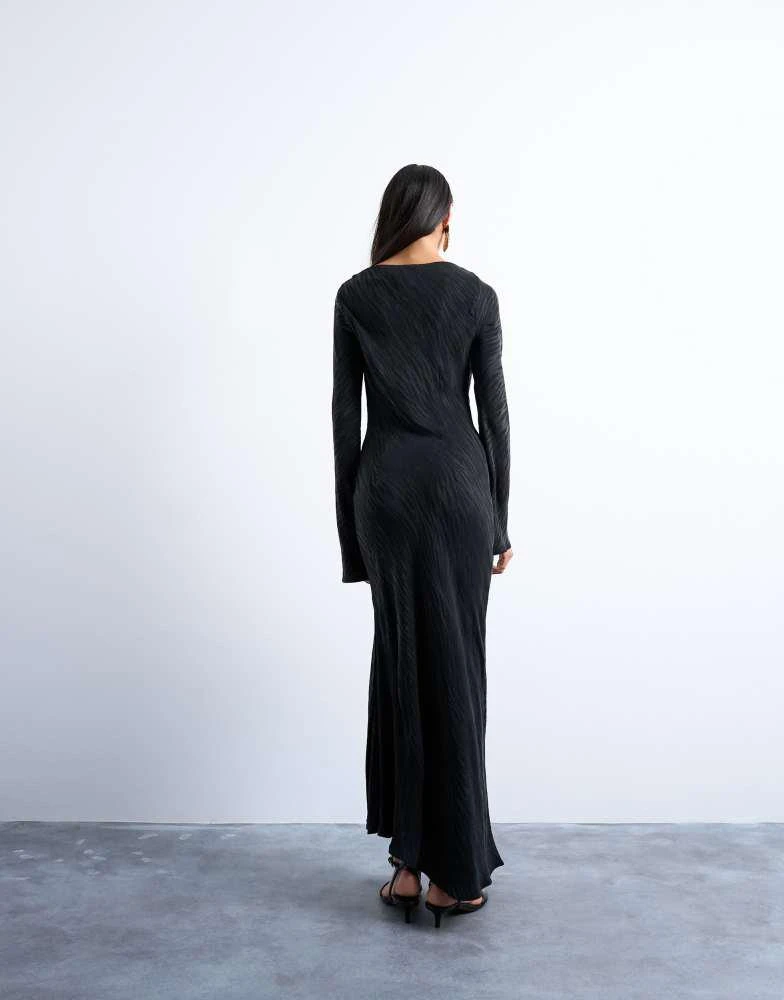 - Black - UK 10