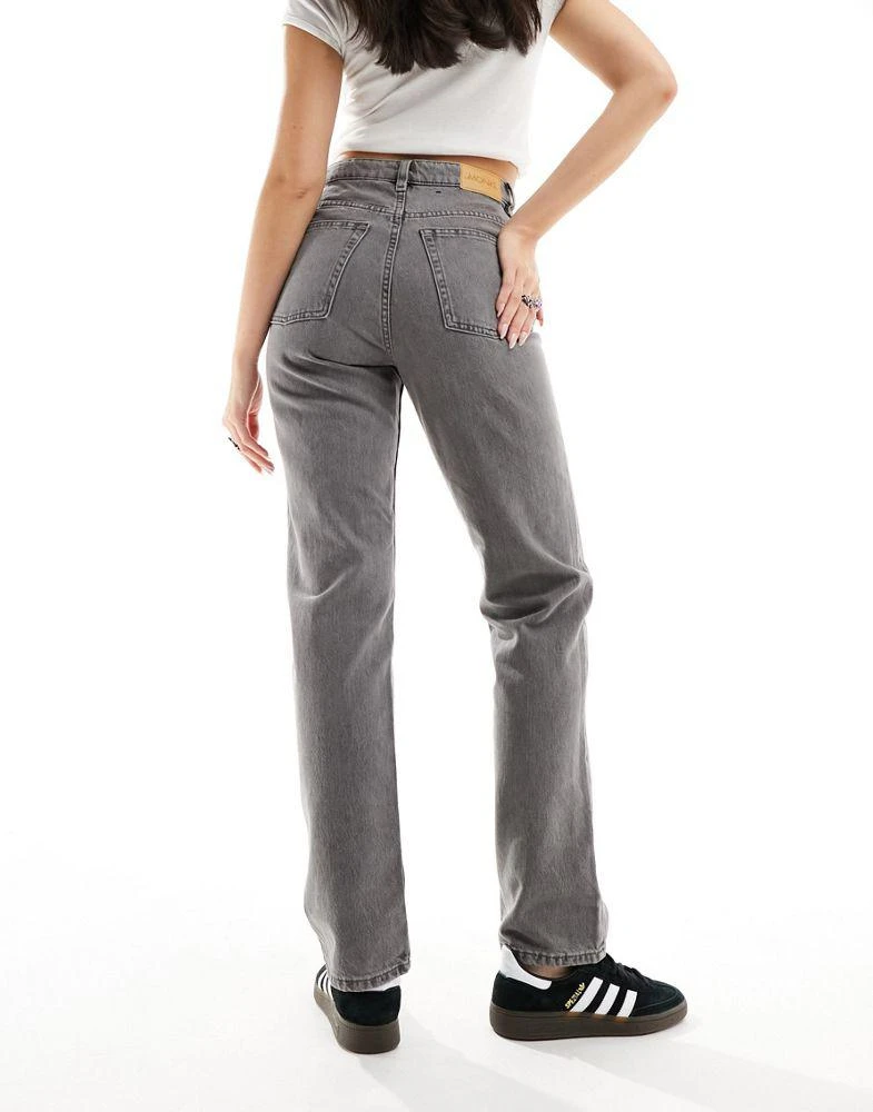 Monki Monki mid waist straight leg jeans in  grey wash 3