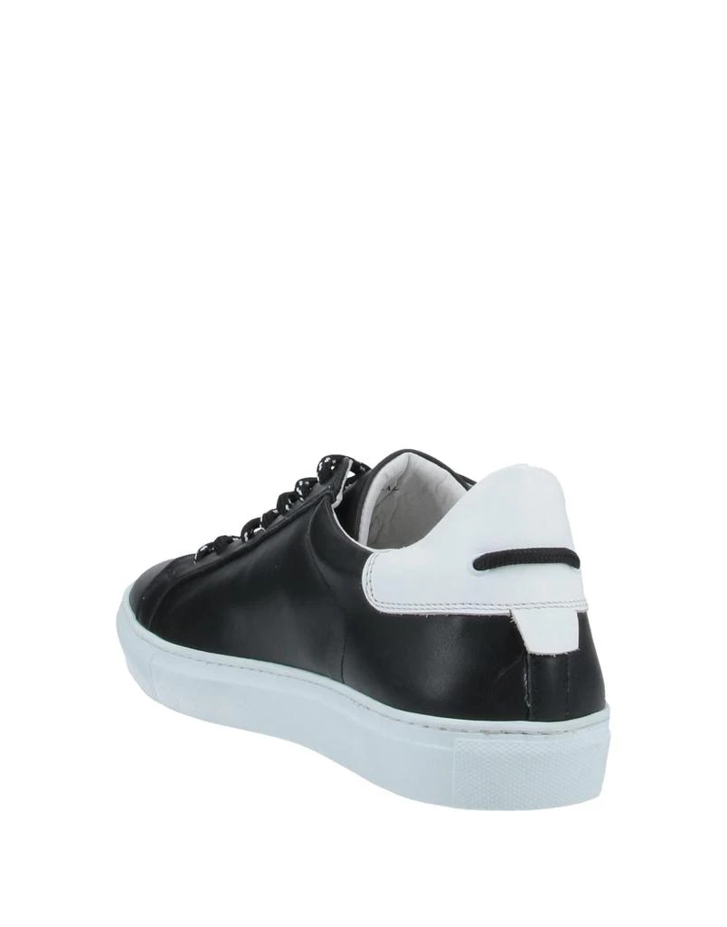 YLATI Sneakers 3