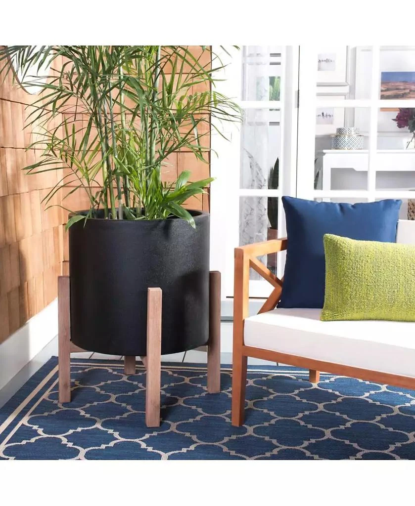 Safavieh Loflen Planter 2