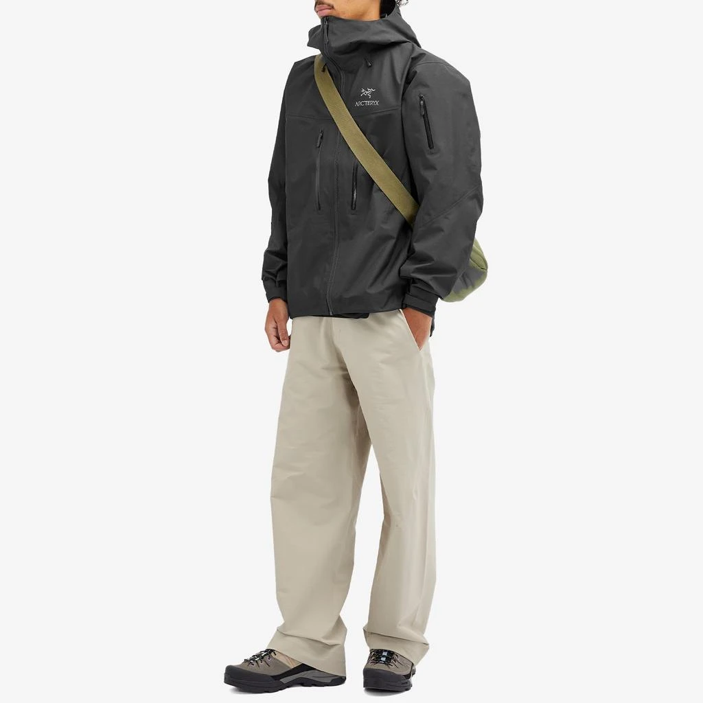 Arc'teryx Arc'teryx Alpha SV Jacket 4