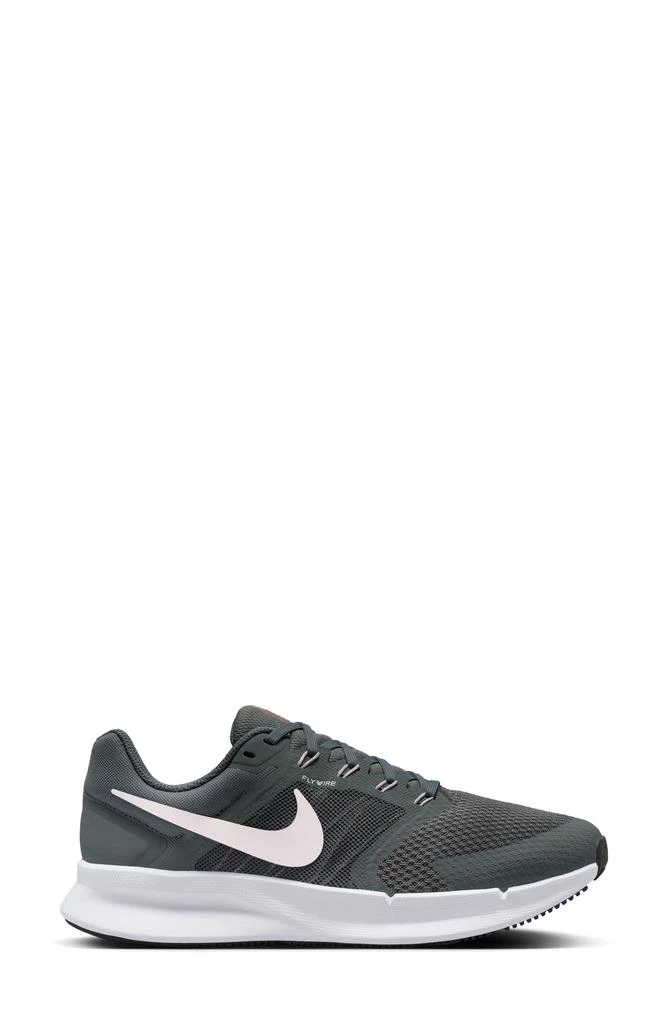 NIKE Run Swift 3 Running Shoe 3