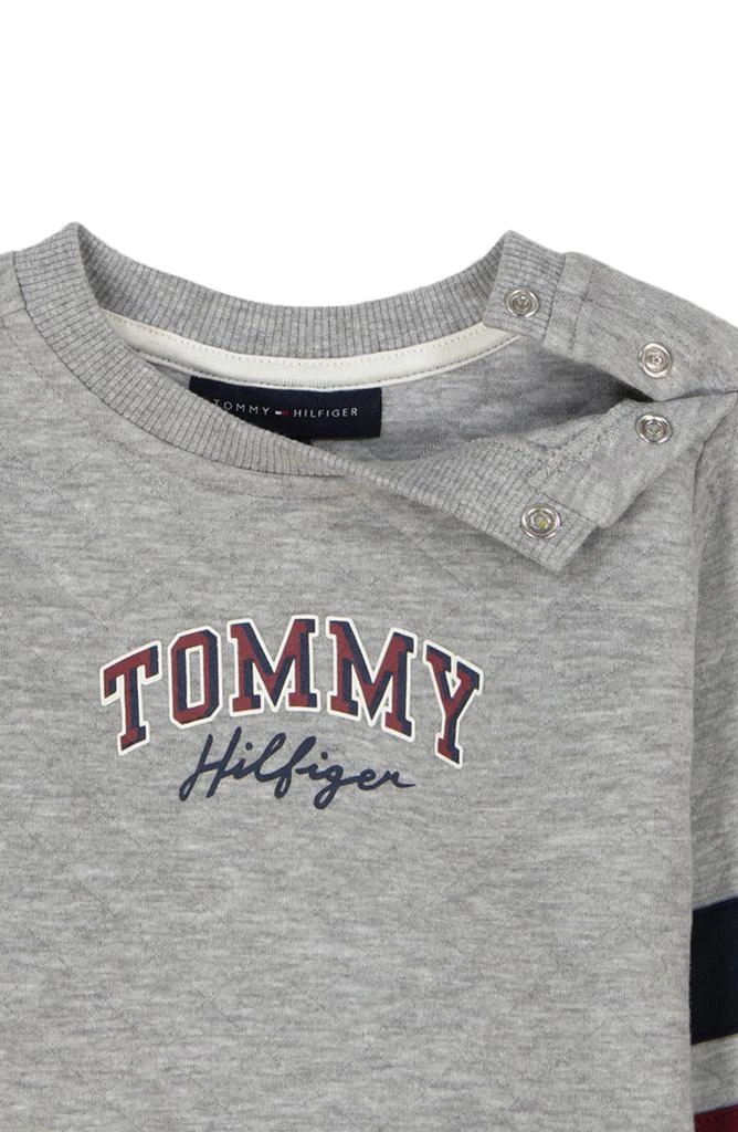 Tommy Hilfiger Crewneck Graphic Sweatshirt 
Joggers Set 3