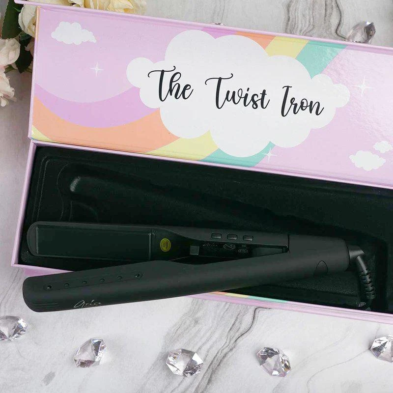 Aria Beauty The Twist Black Flat Iron 2