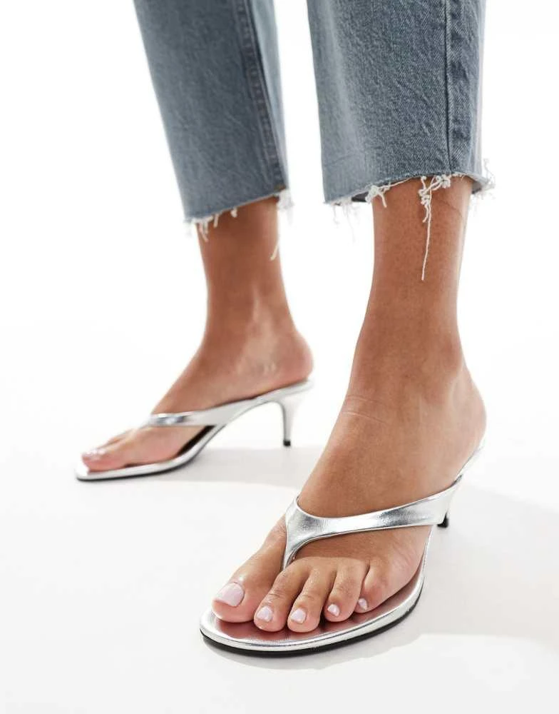 Mango Mango toe thong heeled sandal in silver 1