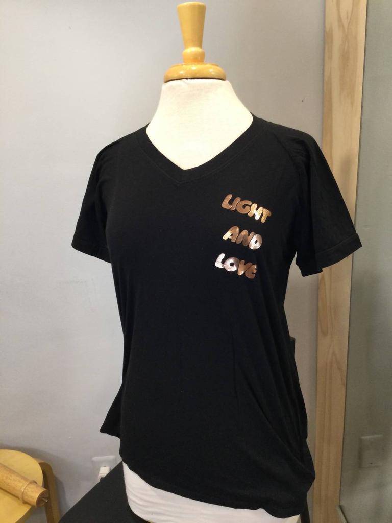 good hYOUman Good Hyouman - Light And Love V-neck Tee