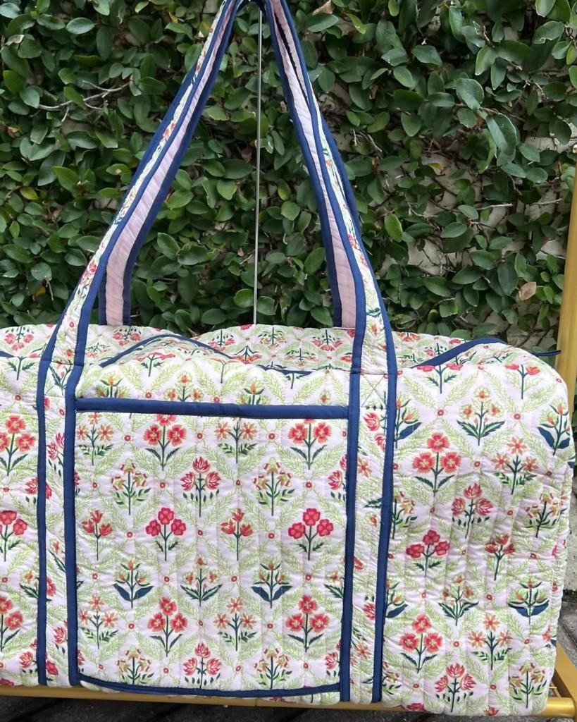 Heart of Grace Heart Of Grace - Women
s Large Quilted Bag 2