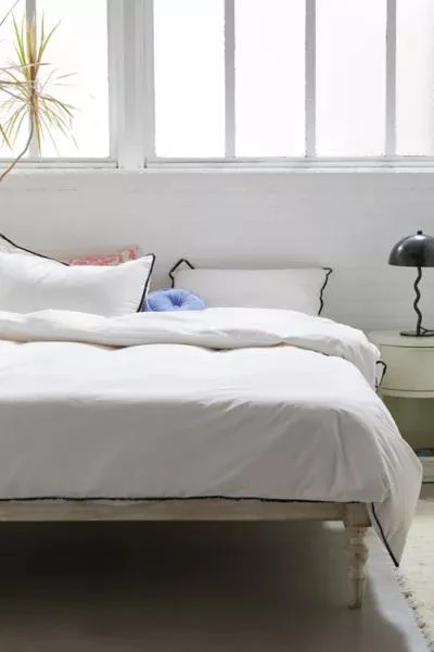 Urban Outfitters Breezy Cotton Percale Tassel Duvet Cover 1