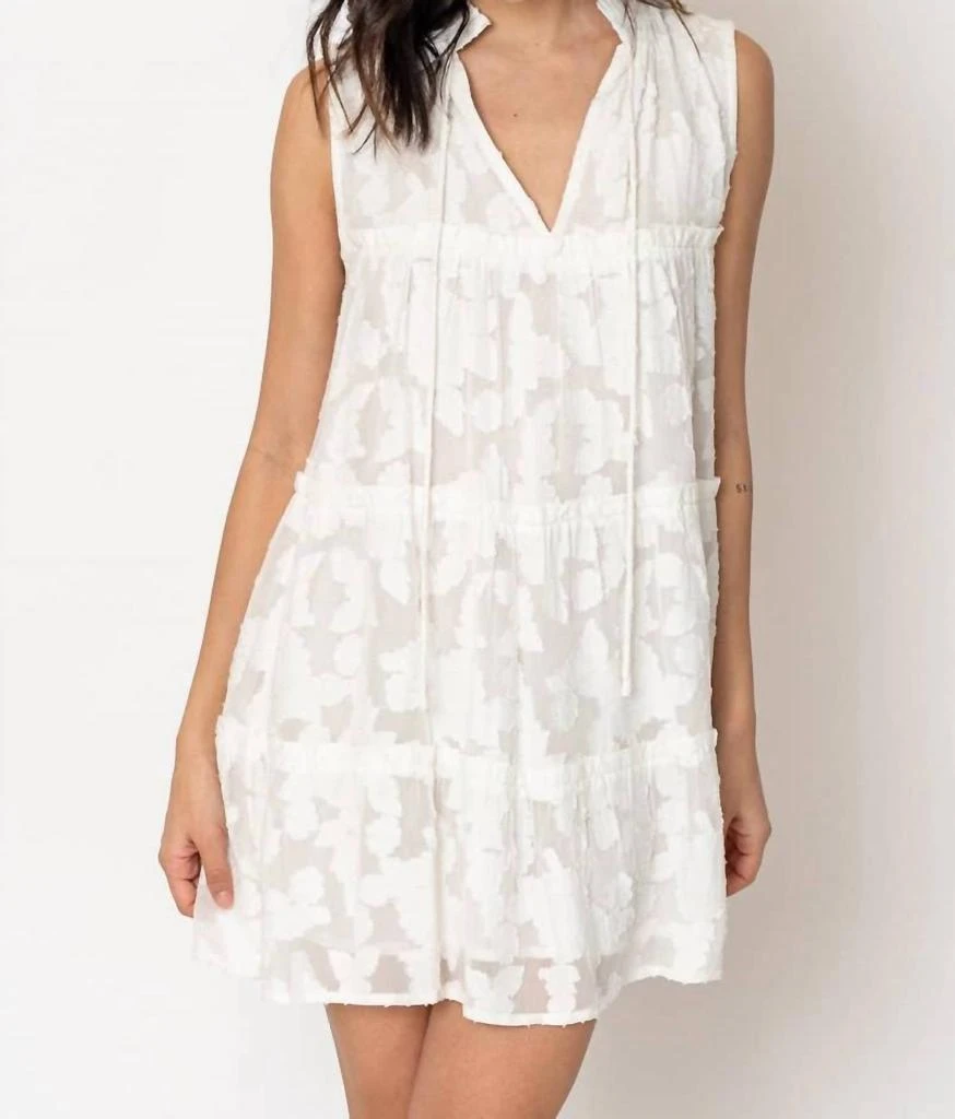 En Creme Sleeveless Burnout Dress In White 4