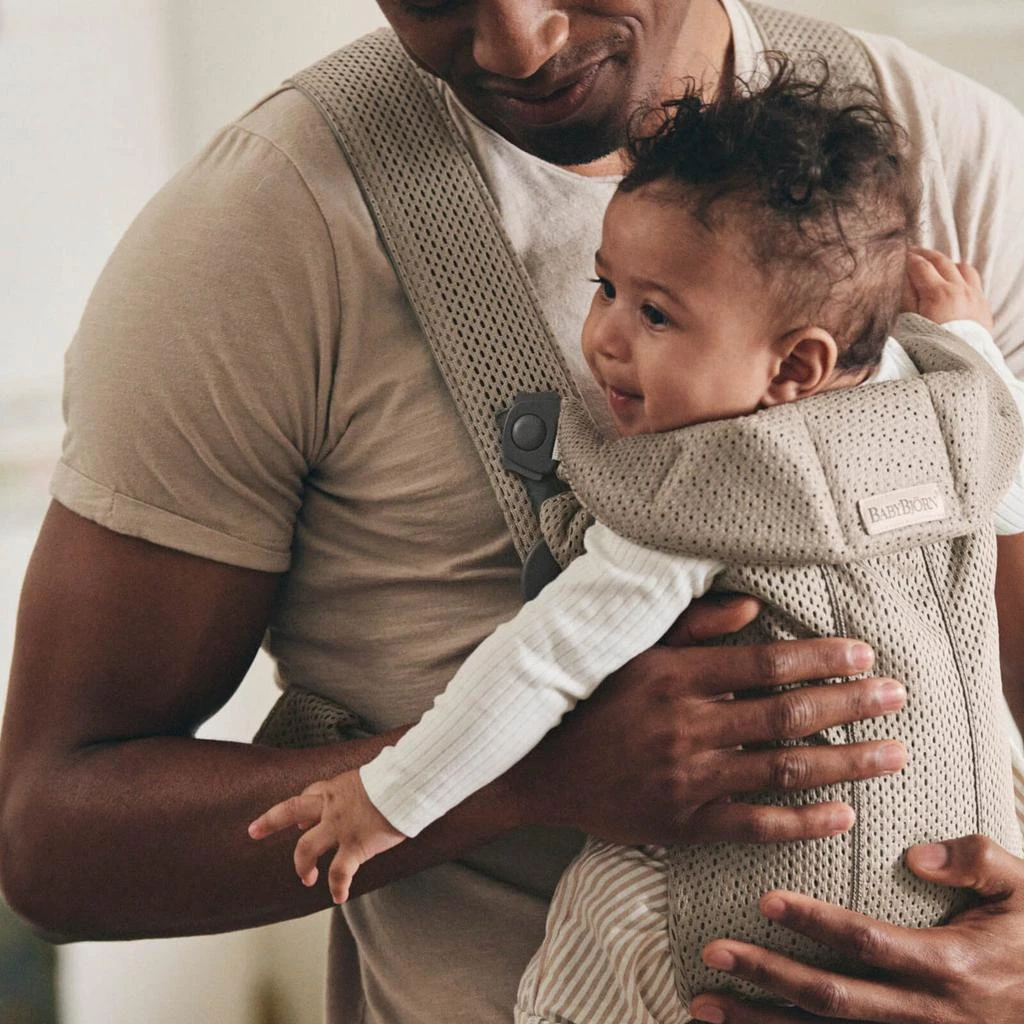 BabyBjörn BABYBJÖRN Mini 3D Mesh Baby Carrier - Gray Beige 7