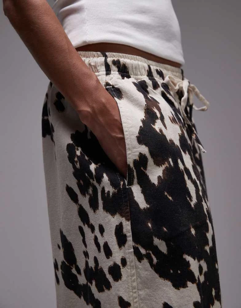 Topshop Topshop linen balloon trouser in cow print 5