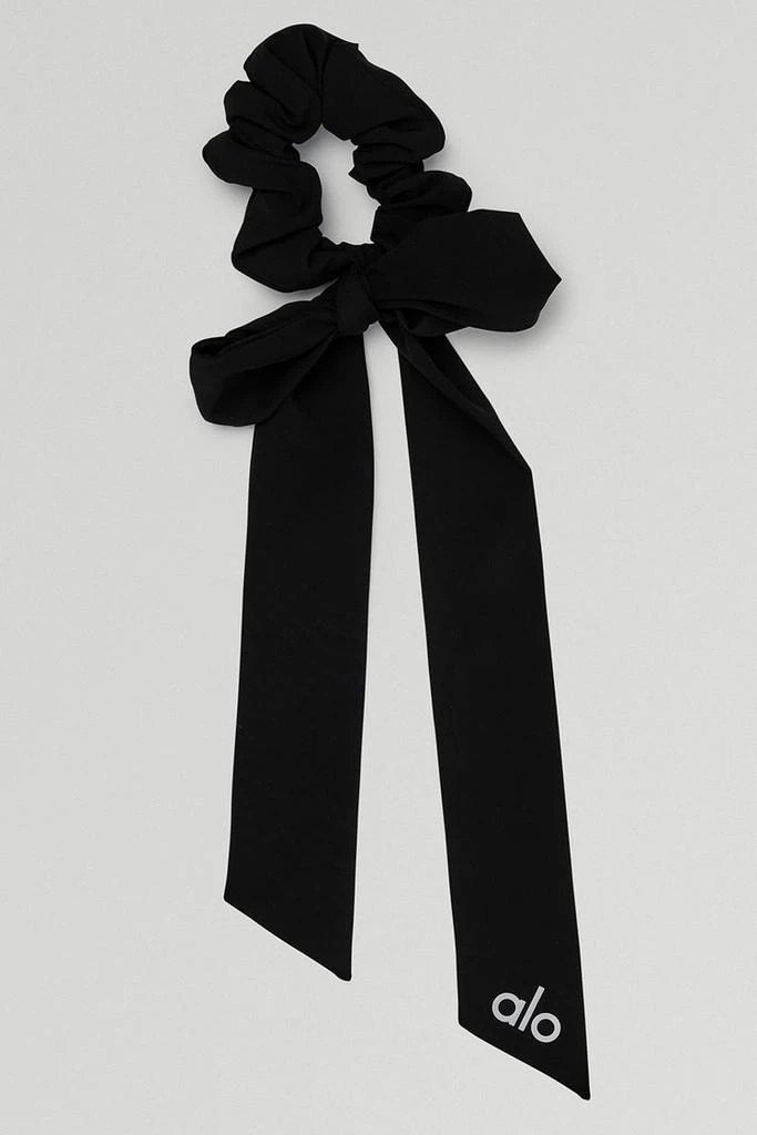 Alo Love Knots Tie Scrunchie - White 1