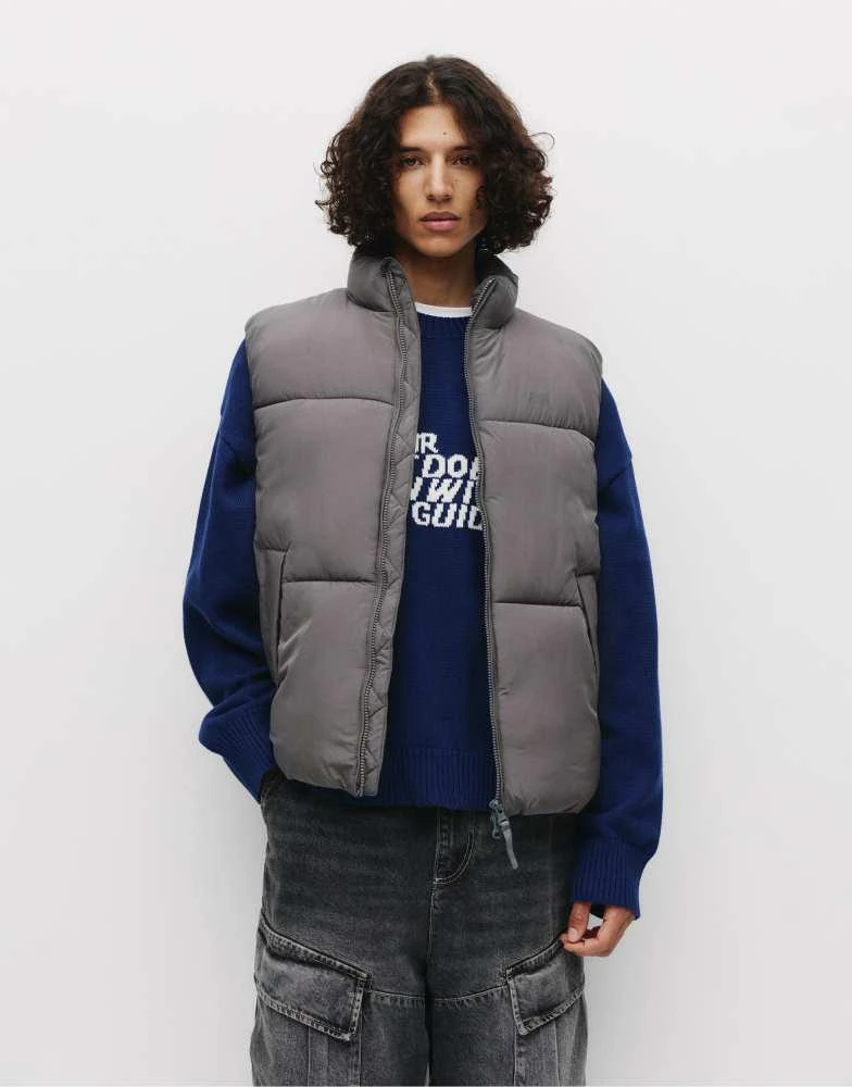Pull&Bear Pull&Bear Stwd puffer vest in grey