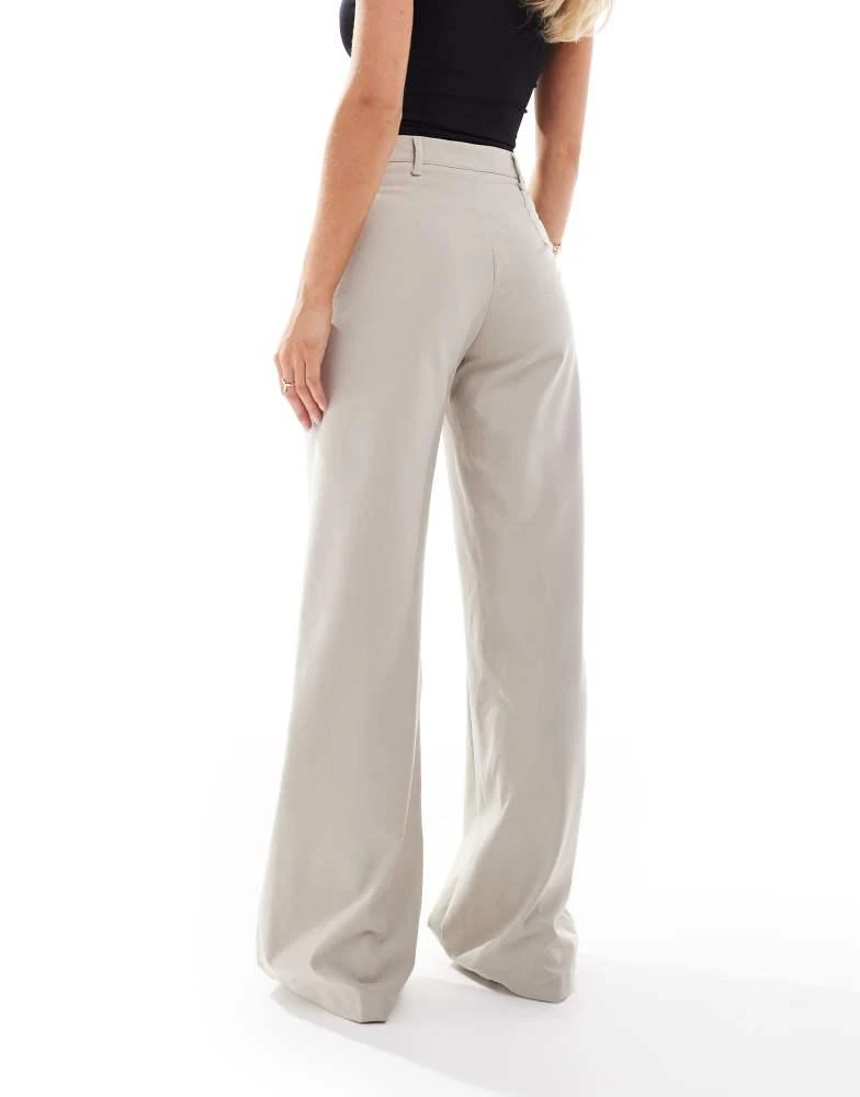 Bershka Bershka Petite tailored trousers in stone 5