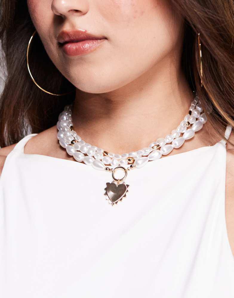 8 Other Reasons 8 Other Reasons pearl layered necklace with heart pendant in gold