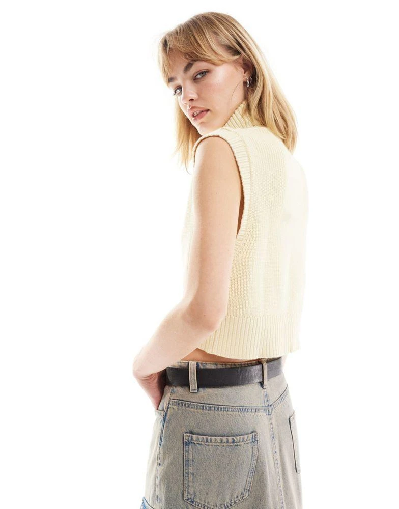 Calvin Klein Calvin Klein Jeans woven label sweater vest in cream 2
