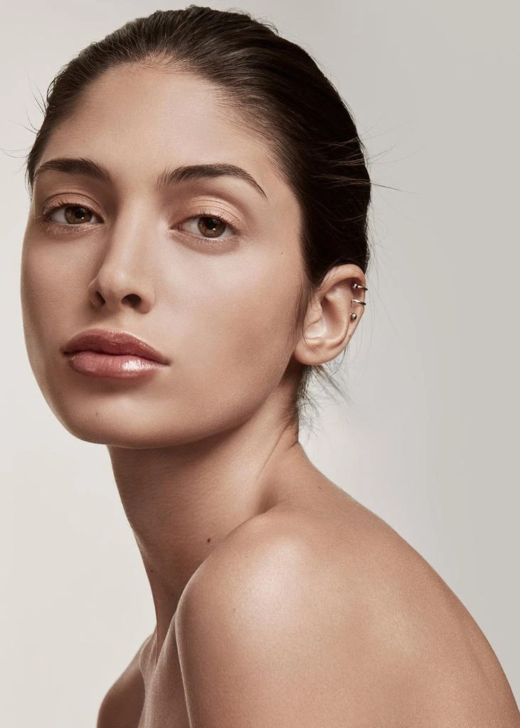 Fenty Beauty Pro Filt'r Soft Matte Longwear Foundation 210 4