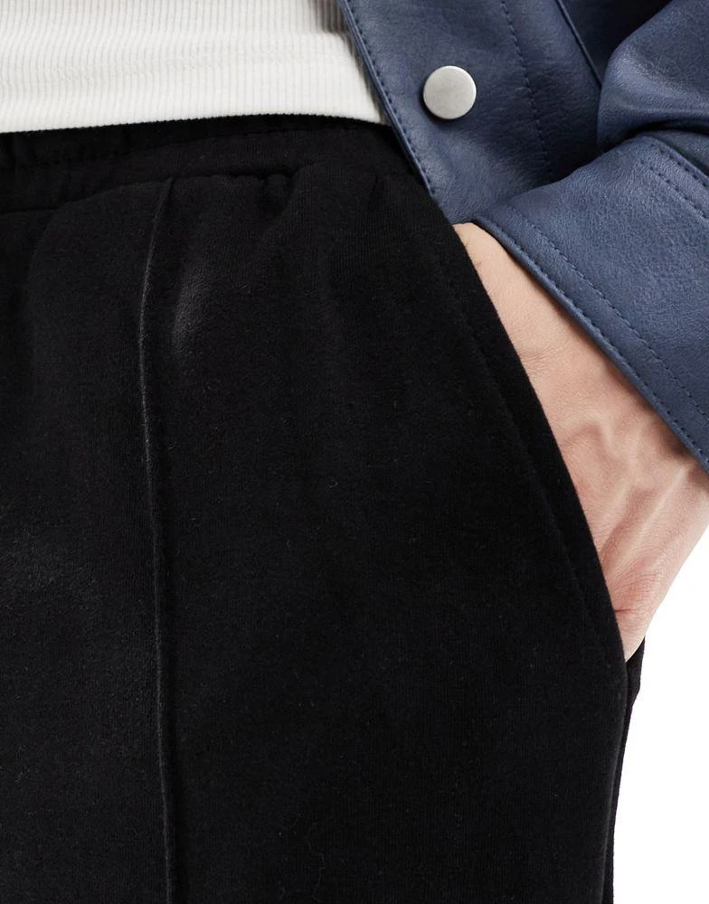 Bershka Bershka wide leg pintuck jogger in black 2