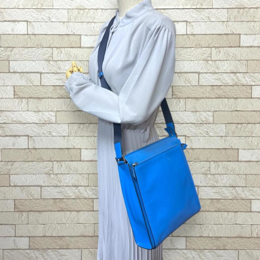 Fendi Leather Shoulder Bag (Pre-Owned) 2