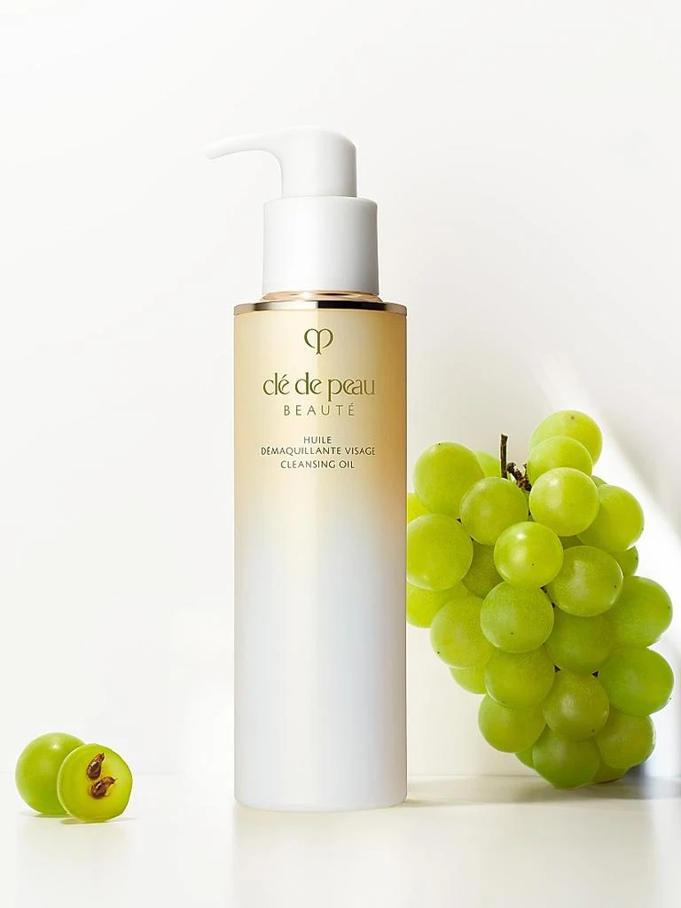 Cle de Peau Facial Cleansing Oil 4
