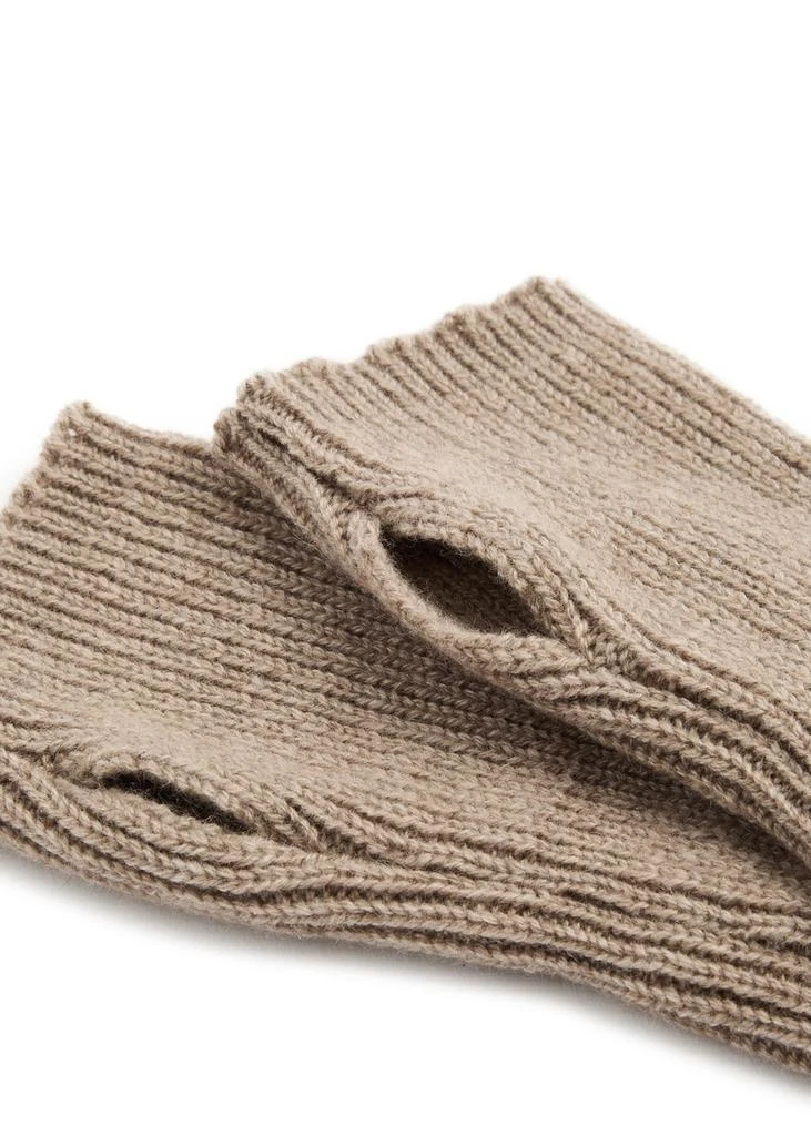 Inverni Fingerless cashmere mittens 2