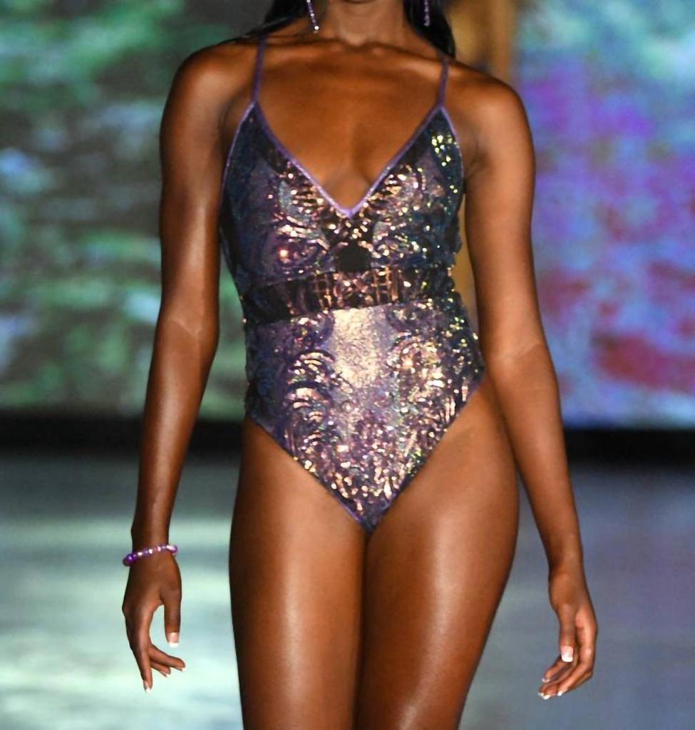Gyv Me Body Gyv Me Body - Class Act Bodysuit