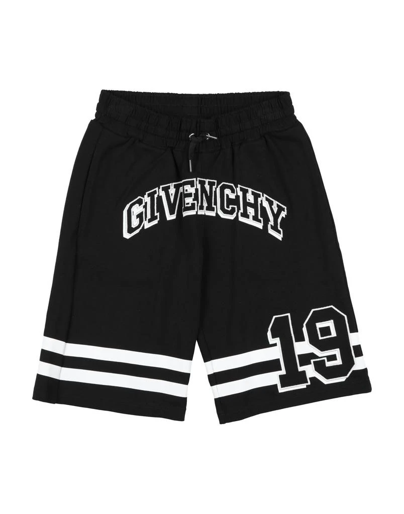 Givenchy Shorts 
Bermuda