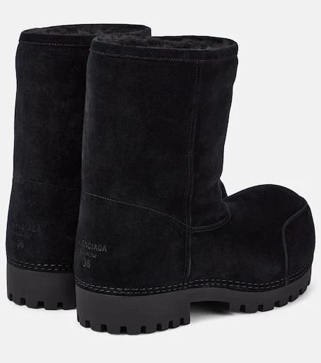 Balenciaga Alaska Low suede boots 3