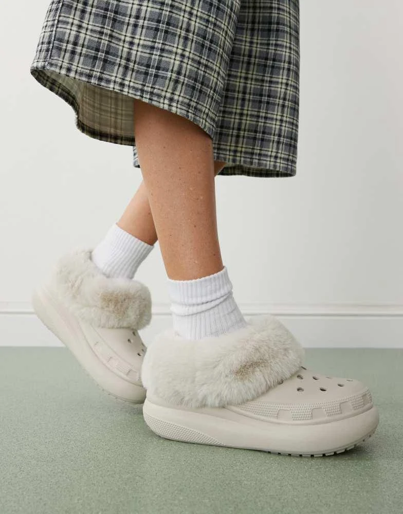Crocs Crocs unisex furever crush fur lined clog in pumice 1