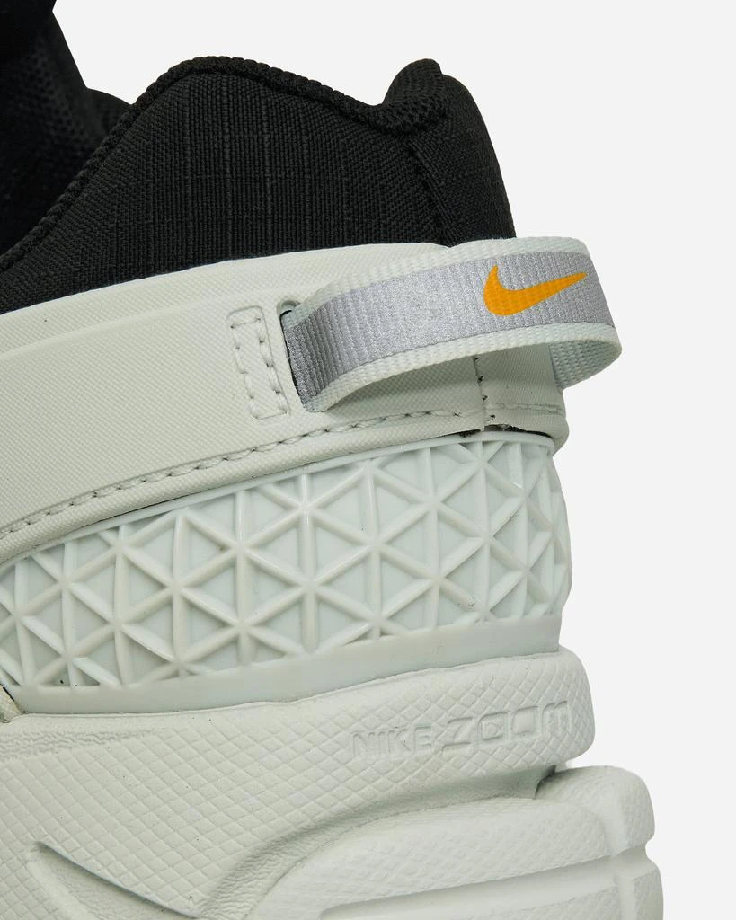 NIKE Zoom Vomero Roam Sneakers Black / Light Silver 6