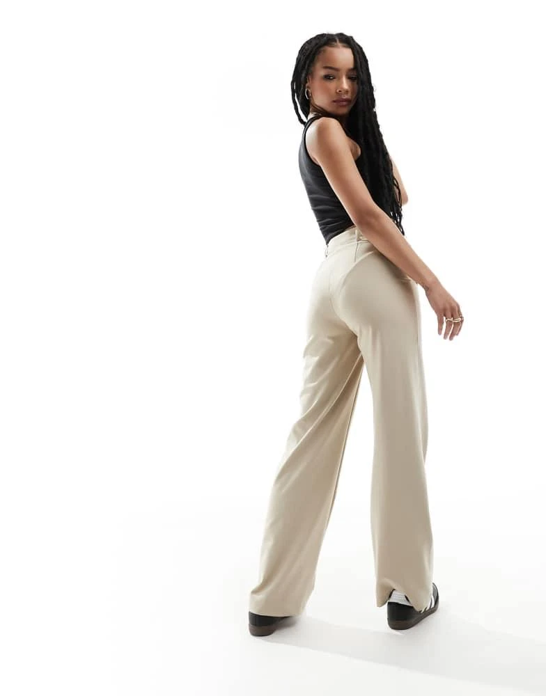 Bershka Bershka Petite wide leg slouchy dad tailored trousers in camel 4