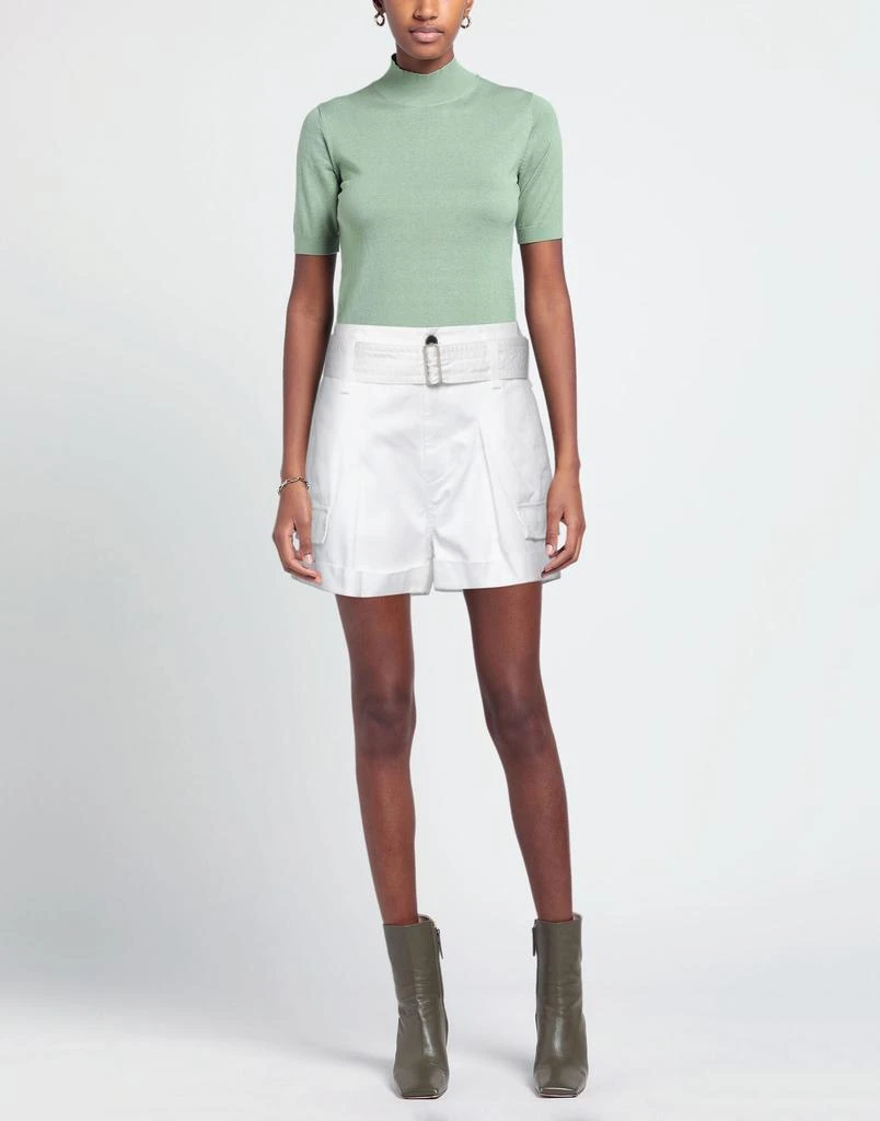 DONDUP Shorts & Bermuda 2