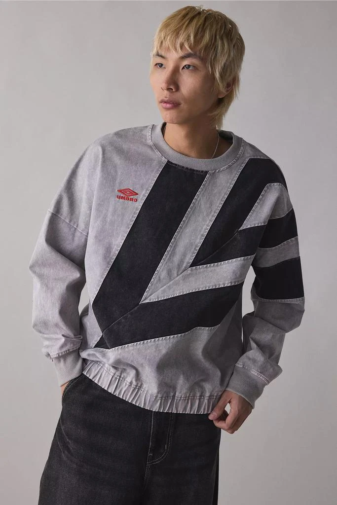 Umbro Umbro Washed Diamond Drill Crew Neck Sweatshirt 1