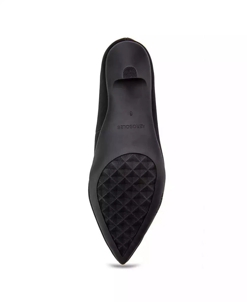 Aerosoles Women's Ludlow Closed Toe Kitten Heel 5