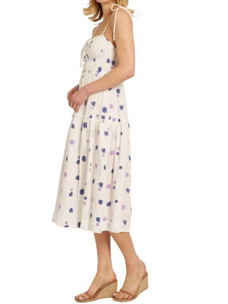 En Creme En Creme - SPAGHETTI STRAP MIDI DRESS WITH EMBROIDERED FLOWER DETAIL 3