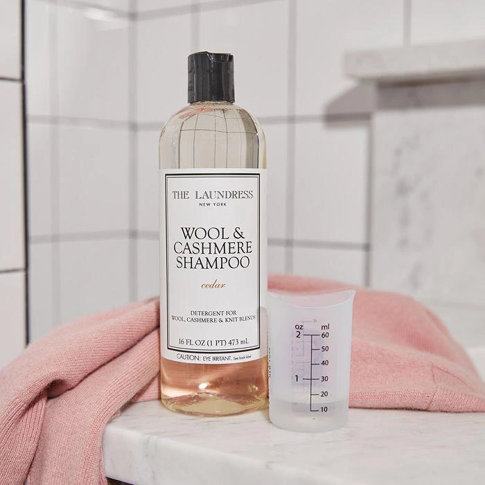 The Laundress Wool & Cashmere Shampoo 7