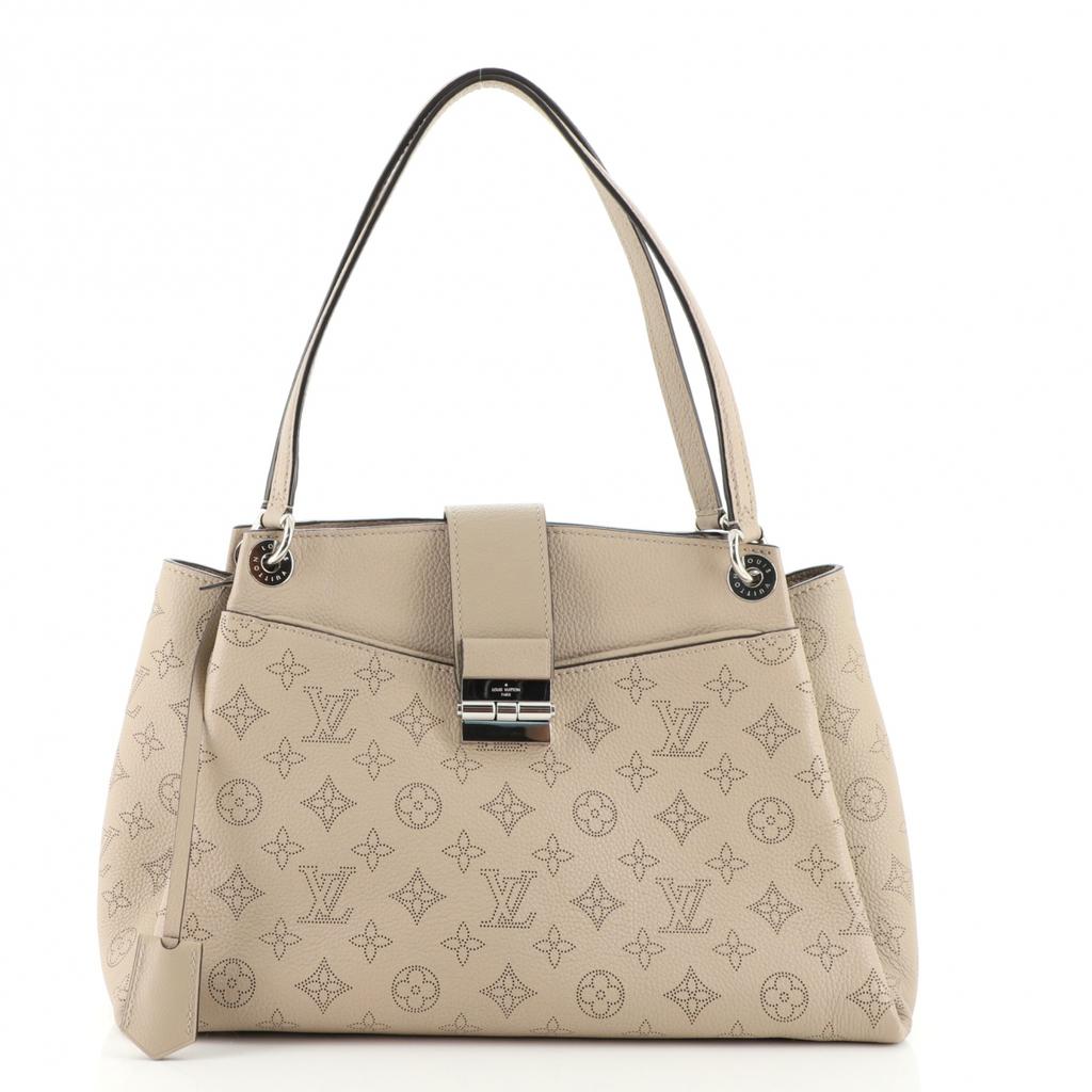 Louis Vuitton Louis Vuitton Leather handbag