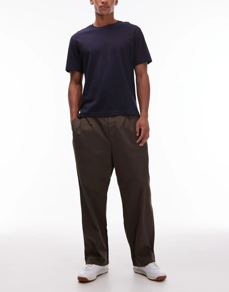 Carhartt WIP Carhartt WIP evan loose tapered fit trouser in brown 2