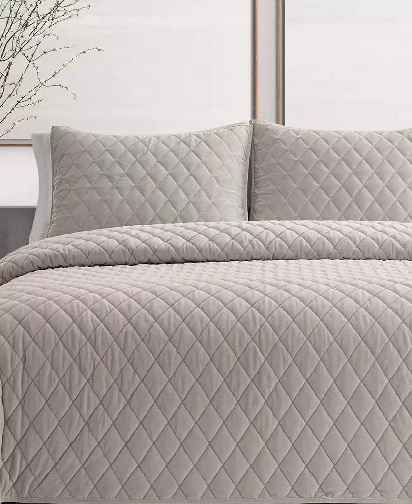 Vera Wang CLOSEOUT! Diamond Velvet Reversible 3 Piece Quilt Set 2