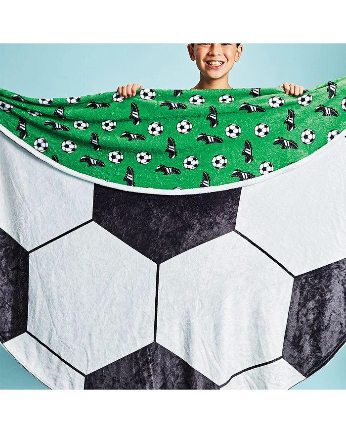 Iscream Boys
 Plush Blanket - Ages 3+ 4