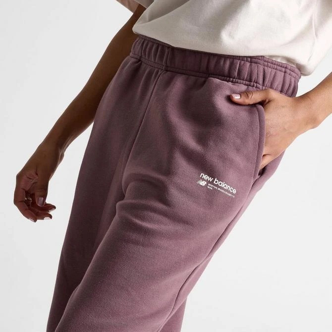 New Balance Women's New Balance Linear Heritage Fleece Jogger Pants 9