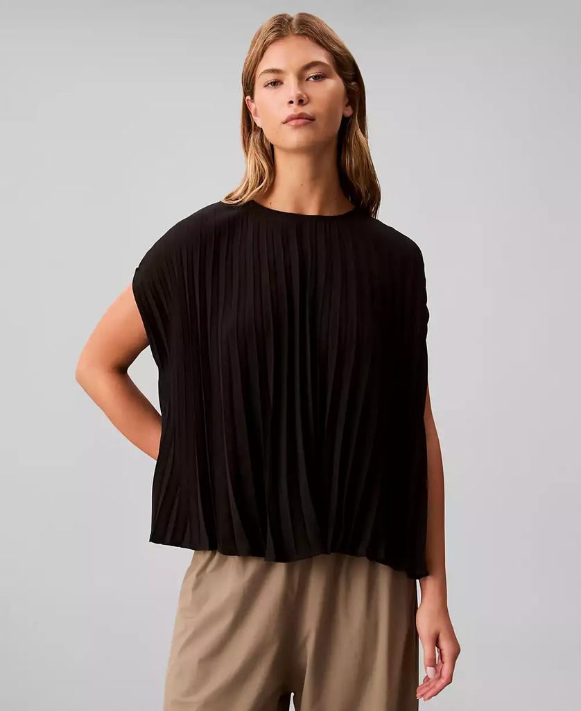 Calvin Klein Women
s Pleated Short Sleeve Top