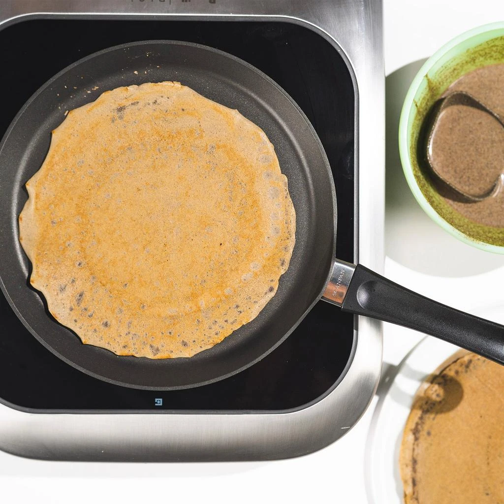 Scanpan Classic 9.75-Inch Omelet & Crepe Pan 3