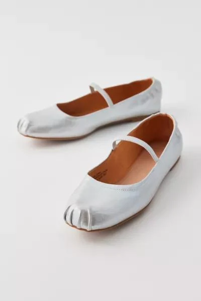 Urban Outfitters UO Mila Mary Jane Ballet Flat 3