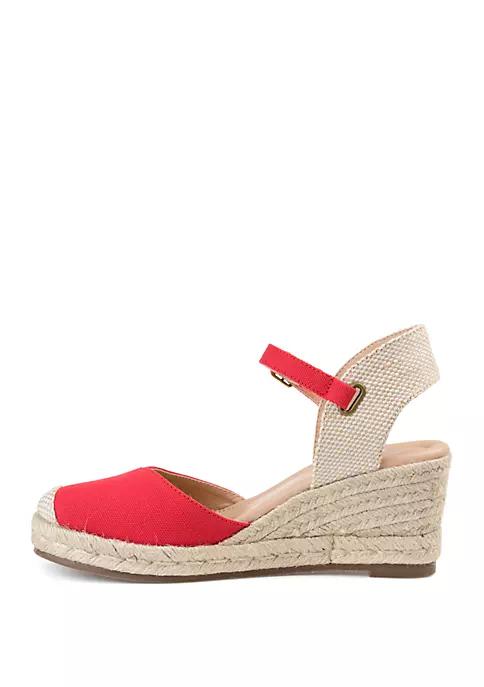 Journee Collection Comfort Ashlyn Wedge
