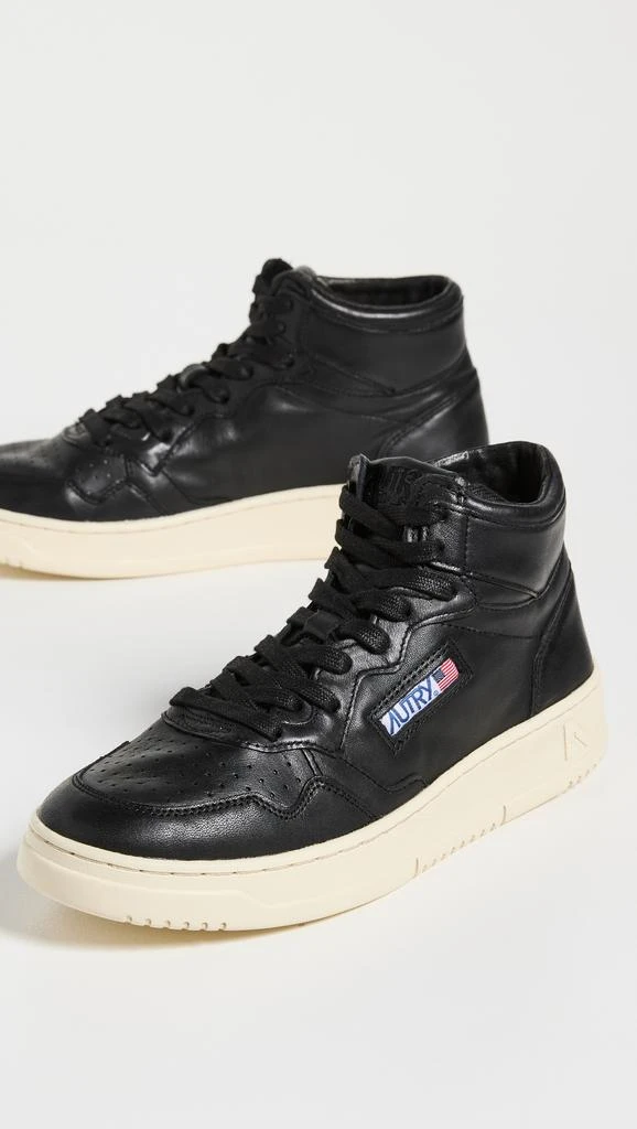 Autry Medalist Mid Sneakers 3